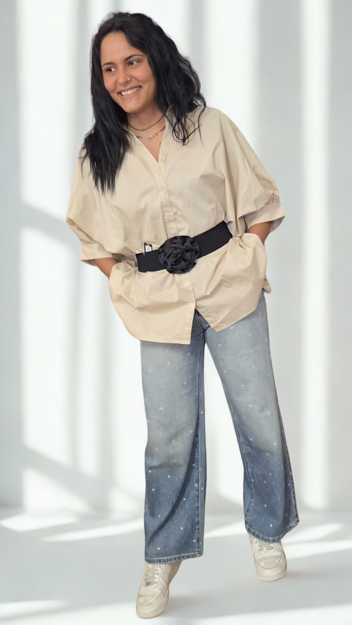 Camicia Oversize Beige con Cintura Nera